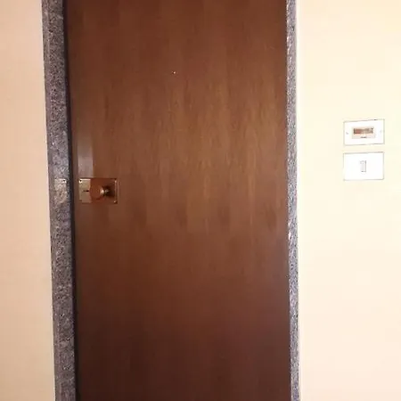 Mansarda Luminosa Apartmán *